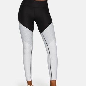 NWT Outdoor voices 7/8 Springs Leggings Medium